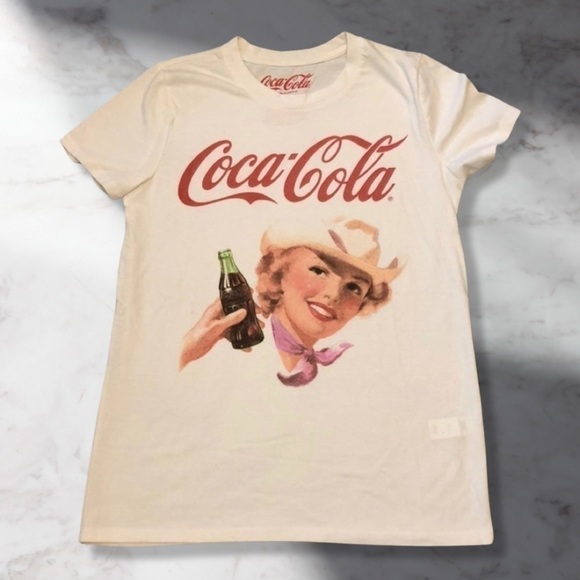 Lucky Brand Women’s Coca-Cola Graphic Short Sleeve Tee In White Size S/P - Picture 4 of 8